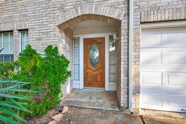 Foto del edificio - 8411 Tamayo Dr