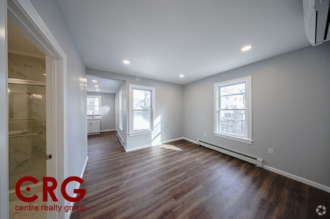 Building Photo - 81 Alder St