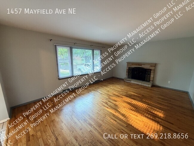 Building Photo - 1457 Mayfield Ave NE