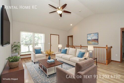 Foto del edificio - 23520 W 73rd Terrace