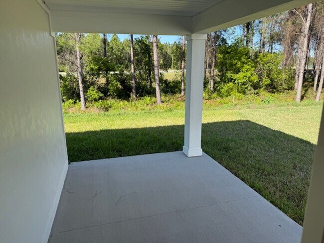 Foto del edificio - New Construction Rental, Conveniently Located near Cathedral Oak & First Coast Expressway