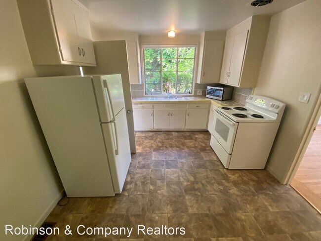 Building Photo - 4 br, 2 bath House - 836 Warren Way