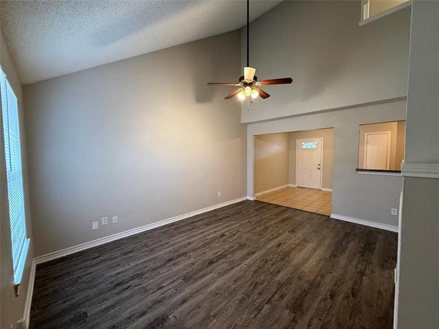 Foto del edificio - 2719 Briarbank Cir