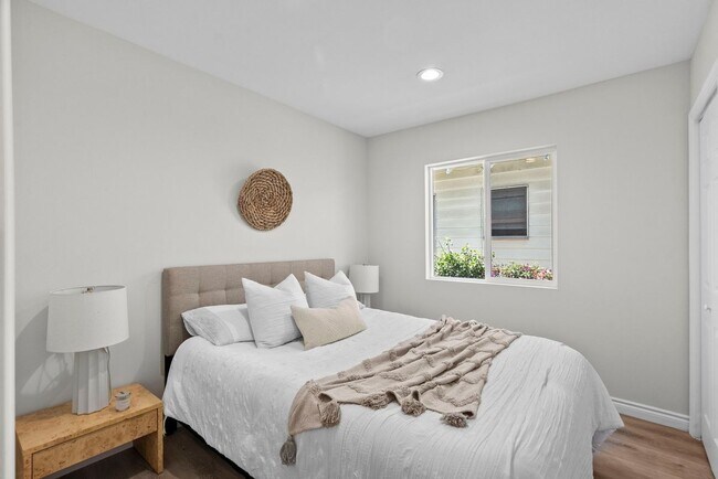 Foto del edificio - 1747 W 39th Pl