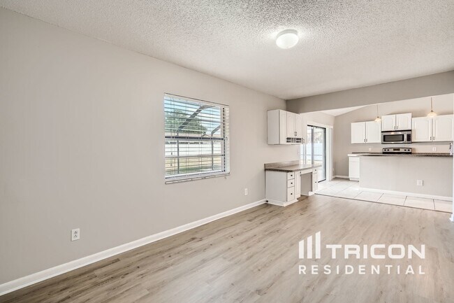 Building Photo - 10206 Deepbrook Dr