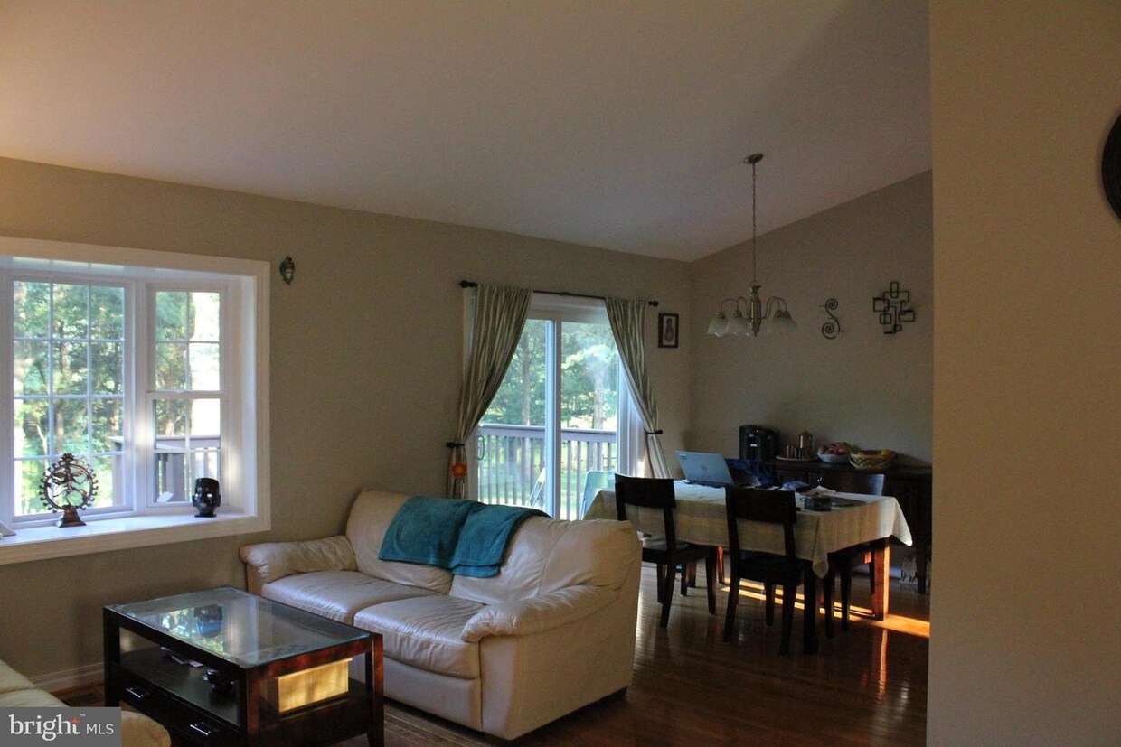 Primary Photo - 13501 Clear Lake Ct