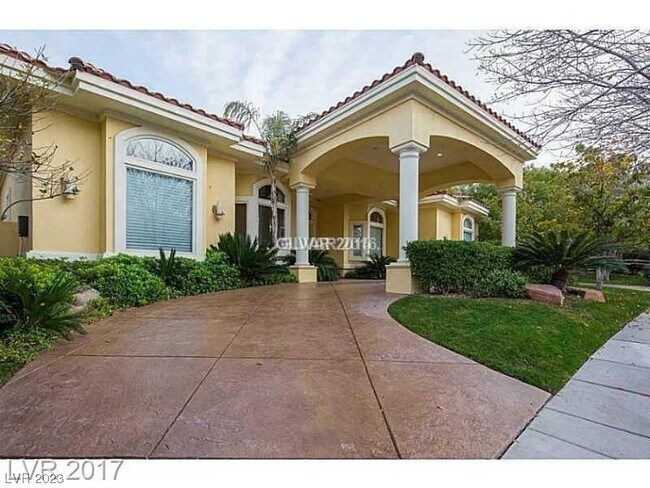 Building Photo - 8817 Greensboro Ln