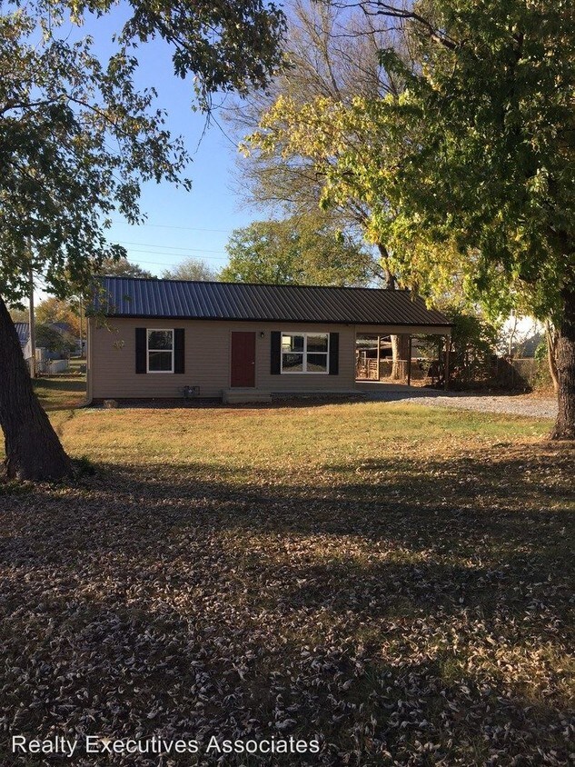 2 br, 1 bath House 2507 Marshall Street House Rental in Maryville