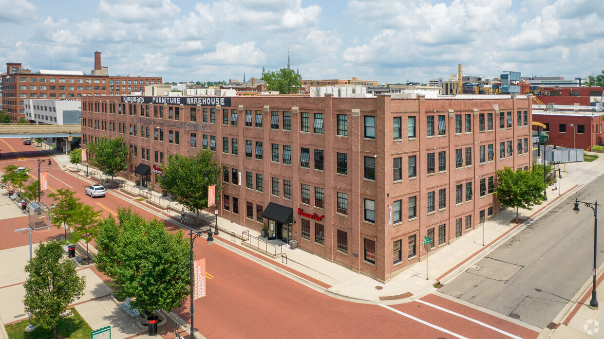 Primary Photo - Klingman Lofts