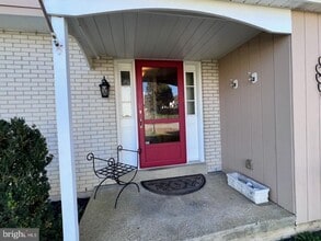 Building Photo - 918 Rockwell Rd