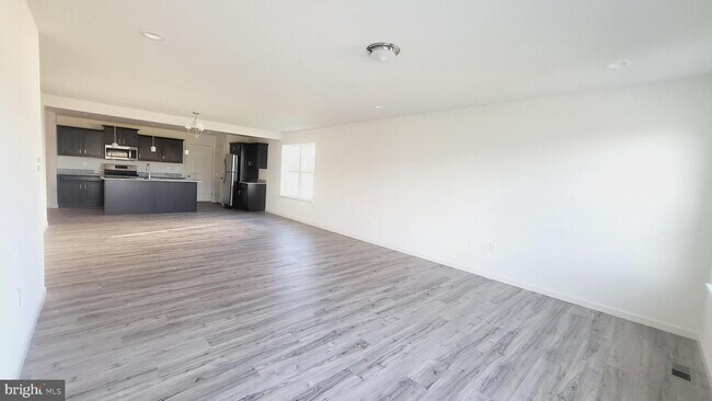 Building Photo - 54 LONG BEND Dr