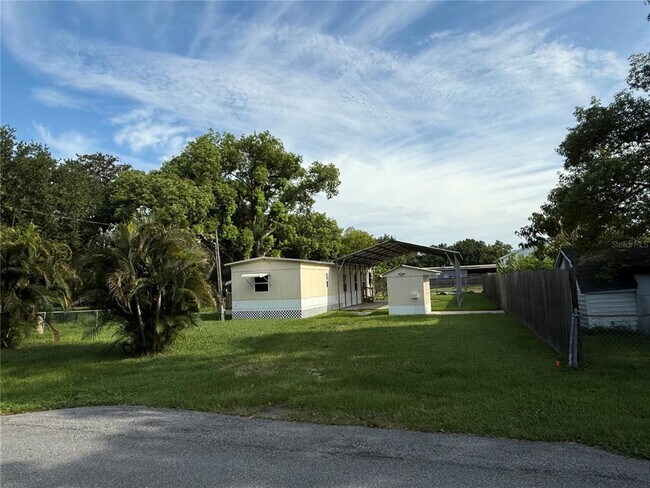 Foto del edificio - 255 Trailer Ln