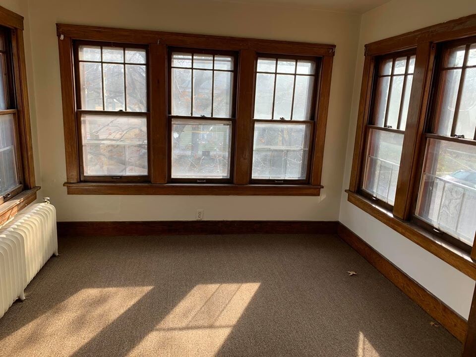 Foto principal - 1121 NE Perry Ave