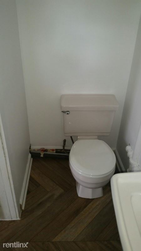 Building Photo - 2 br, 1.5 bath House - 21610 Clarksburg Rd