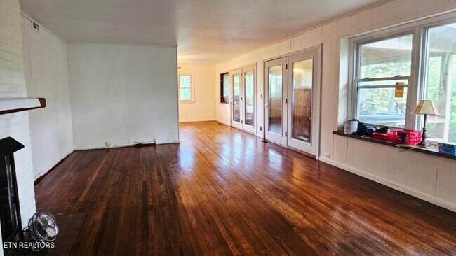 Foto del edificio - 313 W Outer Dr