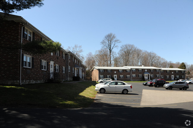 Building Photo - Rolling Acres