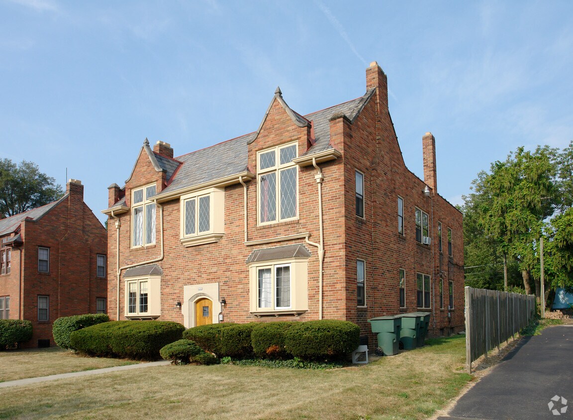 Foto del edificio - 1595 Northwest Blvd