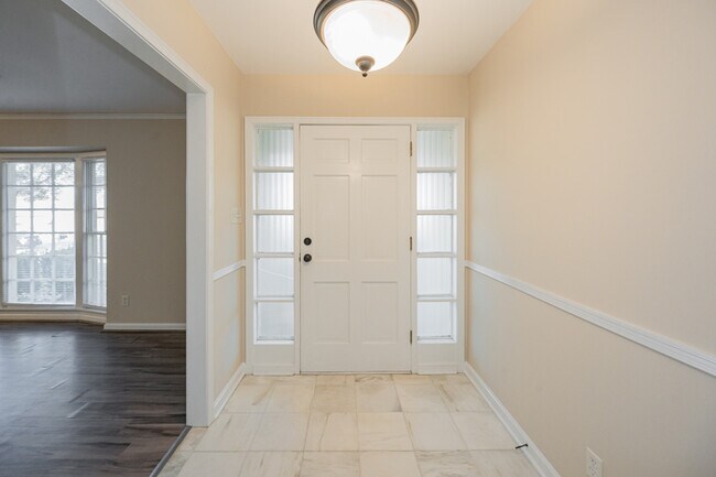 Building Photo - 3461 Sommerville Dr.