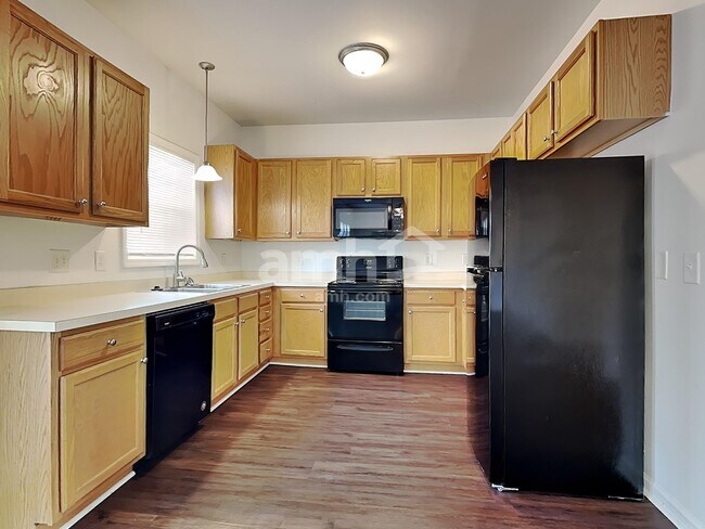 Foto del edificio - 815 Brookhannah Ct