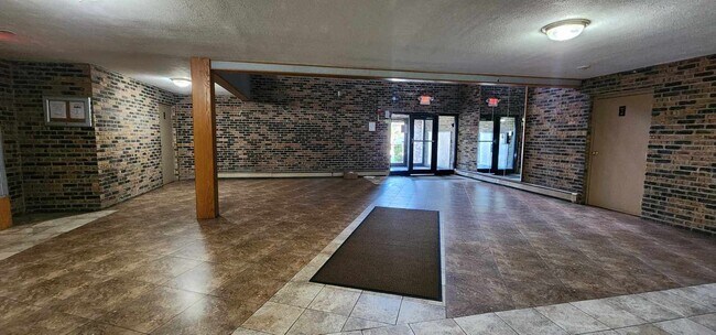 Building Photo - 8923 Knight Ave