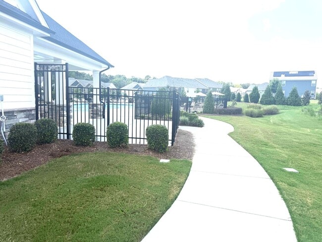 Building Photo - 336 Willowsford Dr