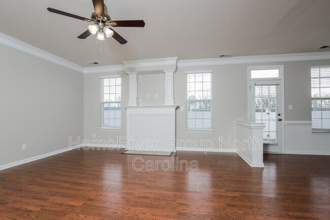 Building Photo - 845 Hedgepath Terrace