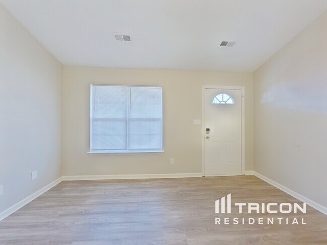 Building Photo - 1134 Summit Hills Dr