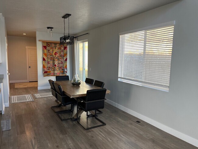 Foto del edificio - 14193 Brook Heights Cir