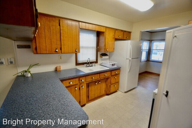 Building Photo - 3 br, 1 bath House - 822 Sunnyside Rd