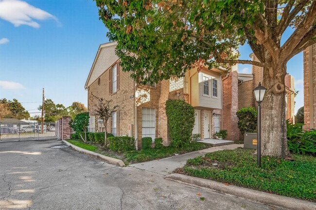 Foto del edificio - 3100 Jeanetta St