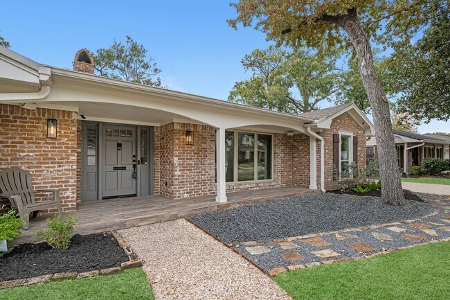 Building Photo - 10211 Candlewood Dr