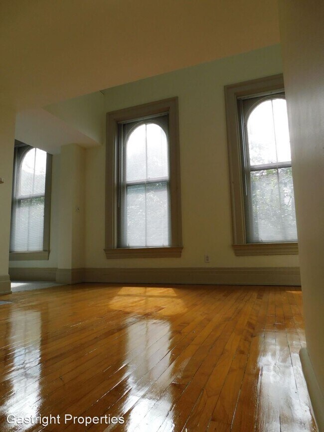 Building Photo - 108 W 5th St