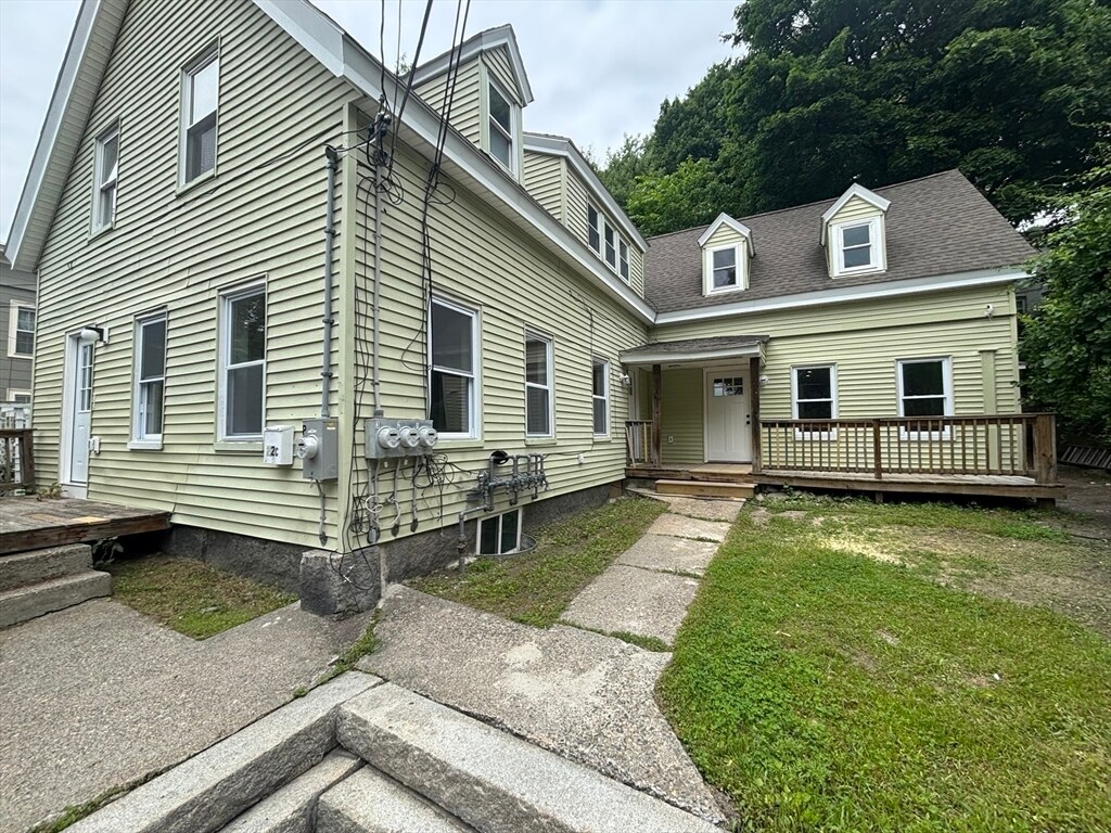 Foto del edificio - 22 Pleasant St