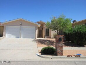 Building Photo - 745 Espada Dr