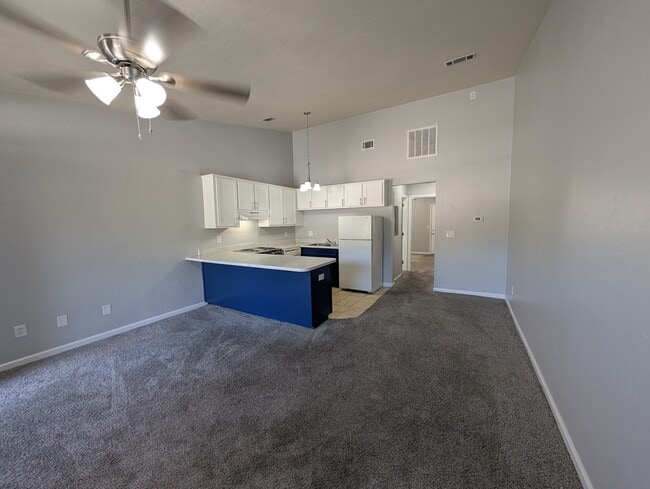 Building Photo - 1247 Continental Ct