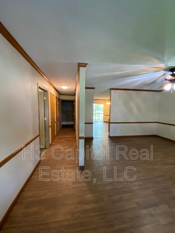 Foto del edificio - 102 Southgate Dr