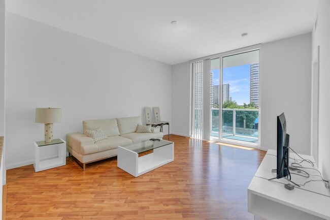 Building Photo - 1945 S Ocean Dr