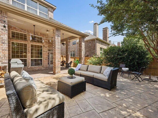 Foto del edificio - 9004 Cypress Creek Rd
