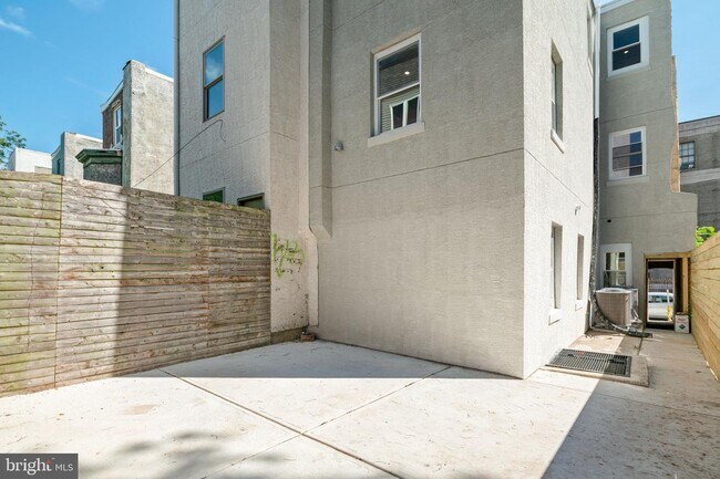 Foto del edificio - 1512 Willington St