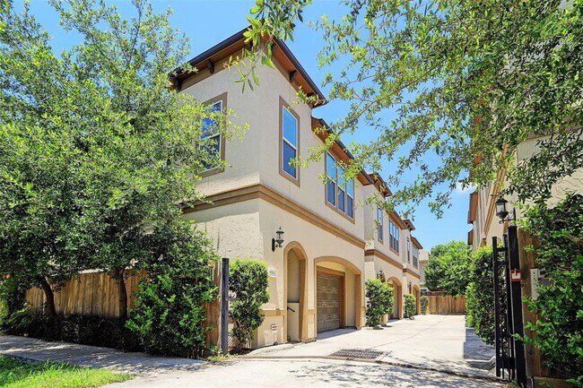 Foto del edificio - 5618 Petty St