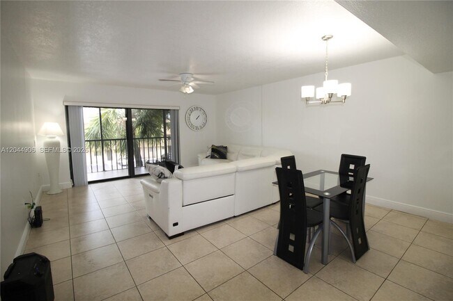 Foto del edificio - 8415 SW 107th Ave