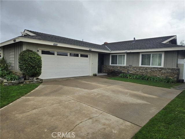 Building Photo - 4640 Hazelnut Ave