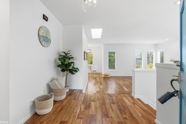 Foto del edificio - Charming Home in the Heart of Gig Harbor