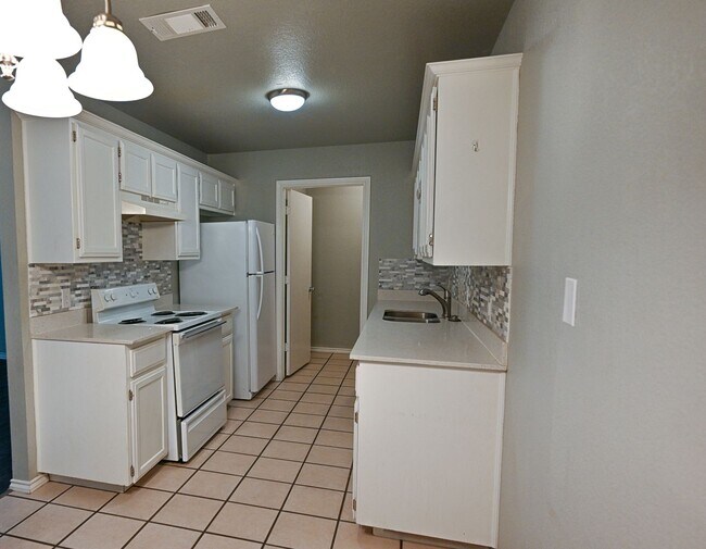 Foto del edificio - 2 Bed, 2 Bath Duplex Decatur TX