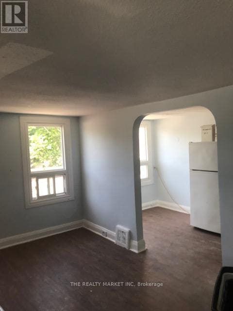 Photo du bâtiment - 430 Simcoe St S