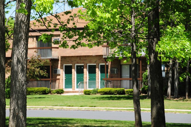 Foto del edificio - North Brunswick Manor