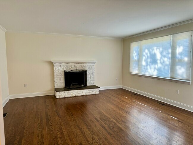 Foto del edificio - 37 Bailey Ln