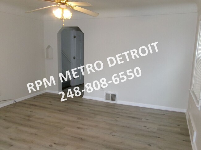 Building Photo - JUST REMODELED 3 BEDROOM BUNGALOW IN ECORSE