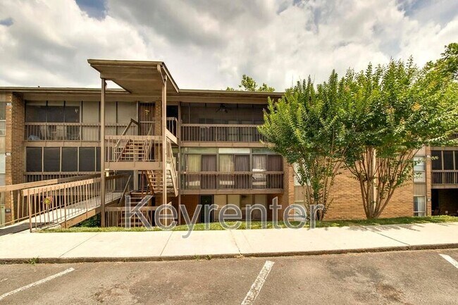 Building Photo - 530 Berlin Dr