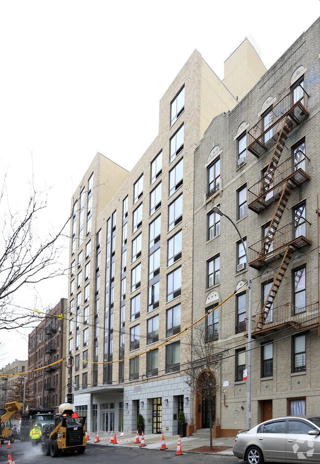 Axe Kingsbridge Apartments Bronx, NY